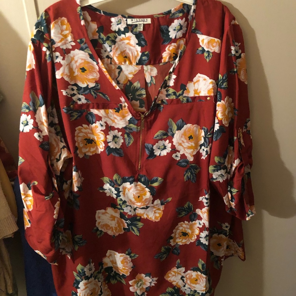 Mileage 3X burnt orange tunic. UEC. Buttons on sleeves and in front